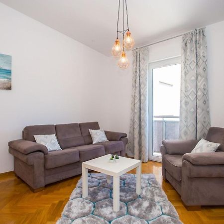 Apartment Dora Near Sea And Center With Private Garage 波雷奇 外观 照片