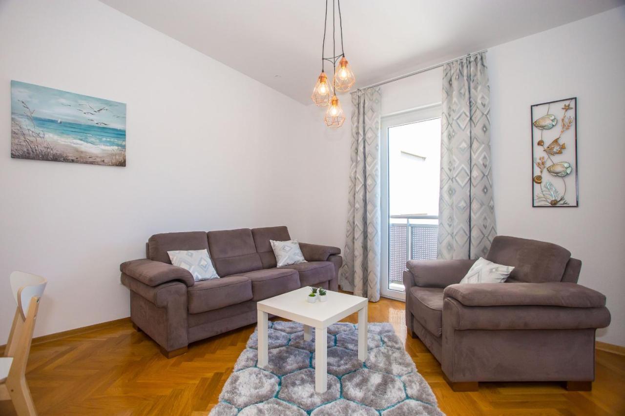 Apartment Dora Near Sea And Center With Private Garage 波雷奇 外观 照片