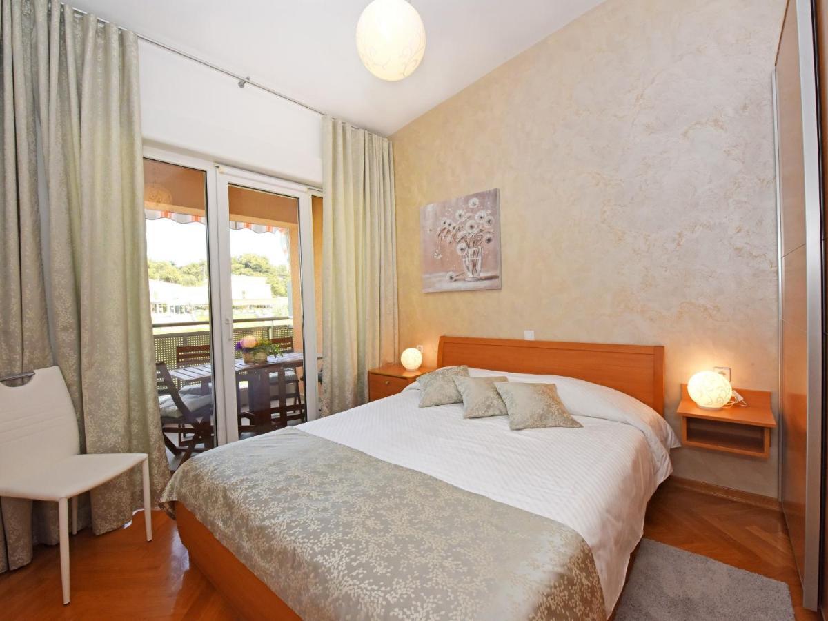 Apartment Dora Near Sea And Center With Private Garage 波雷奇 外观 照片